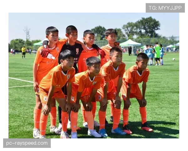 【2026年4月中超联赛·非赛事·教育“足球进校园”活动月启动，多家中超俱乐部青训教练走进中小学